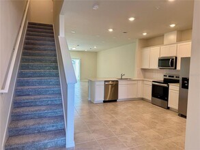 3059 Emerald Acrs Ln in Sanford, FL - Building Photo - Building Photo