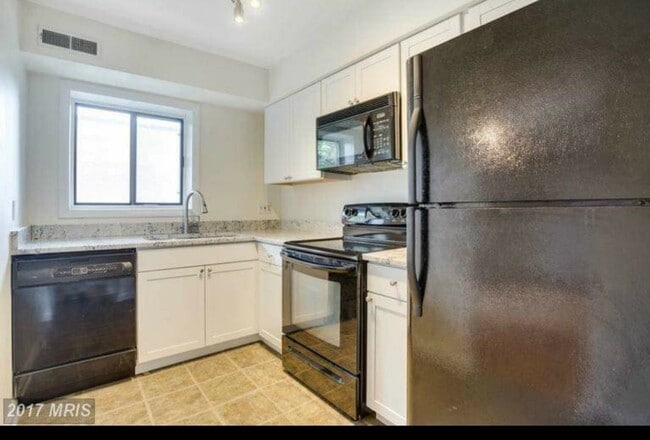 3230 S 28th St in Alexandria, VA - Building Photo - Building Photo