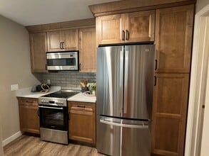 30 Wolf Rd in Lebanon, NH - Building Photo - Building Photo
