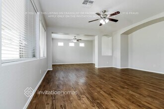 8806 W Gardenia Ave in Glendale, AZ - Building Photo - Building Photo