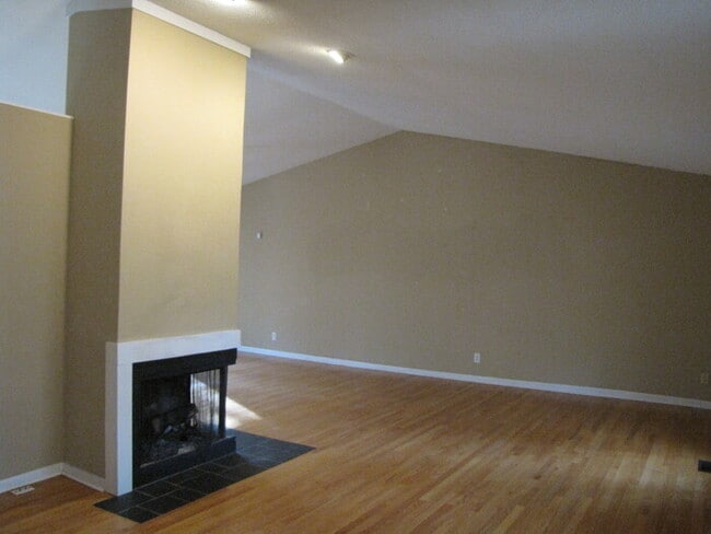 2813 Dogwood Rd in Durham, NC - Building Photo - Building Photo
