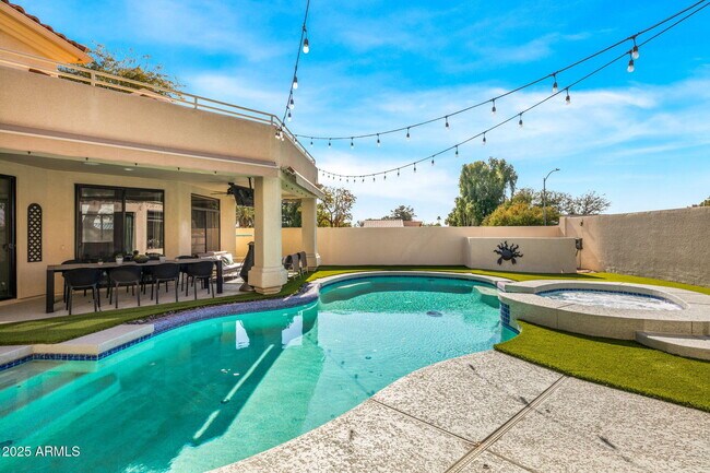 7439 E Beryl Ave in Scottsdale, AZ - Foto de edificio - Building Photo