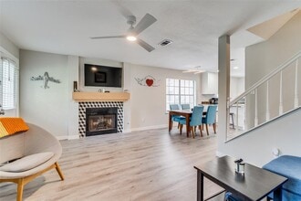 12325 Los Indios Trail in Austin, TX - Building Photo - Building Photo