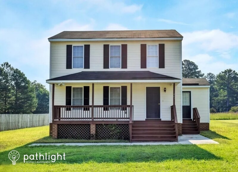 441 N Ivy Ave in Highland Springs, VA - Foto de edificio