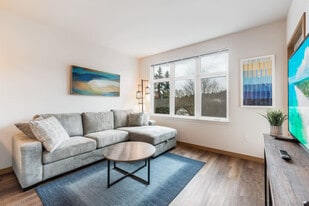 8200 164th Ave NE in Redmond, WA - Building Photo