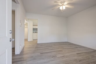 404 N Findlay Ave in Norman, OK - Building Photo - Building Photo