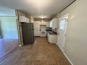 1511 Texas Pkwy in Crestview, FL - Building Photo - Building Photo