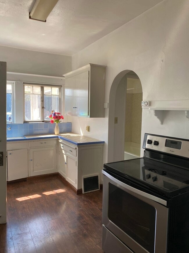 101 Magnolia Ave in Modesto, CA - Building Photo - Building Photo