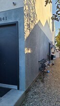 839 E 81st St in Los Angeles, CA - Building Photo - Building Photo