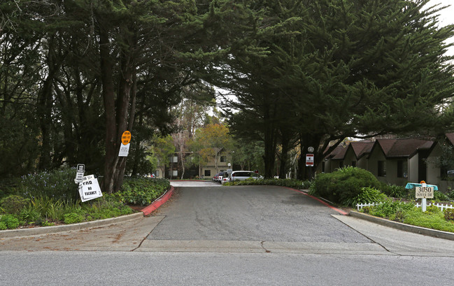 Woodland Senior Apartments in Santa Cruz, CA - Building Photo - Building Photo