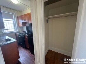 1179 Boylston St, Unit 54 in Boston, MA - Building Photo - Building Photo