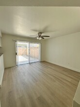 10125 De Soto Ave in Chatsworth, CA - Building Photo - Building Photo
