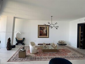 1000 Biscayne Blvd, Unit # 4402 in Miami, FL - Building Photo - Building Photo