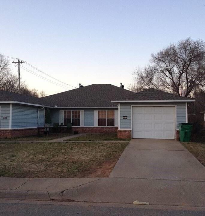 2010 Sycamore Pl in Springdale, AR - Building Photo