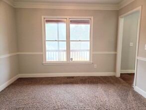 1352 Hearthstone Way NW in Acworth, GA - Foto de edificio - Building Photo