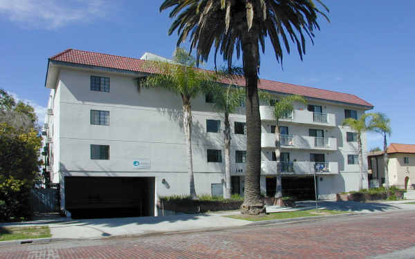 149 N Commonwealth Ave in Los Angeles, CA - Foto de edificio - Building Photo