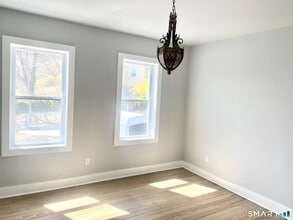 218 Charles St in Waterbury, CT - Building Photo - Building Photo