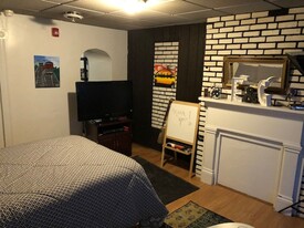 2126 E Carson St in Pittsburgh, PA - Building Photo