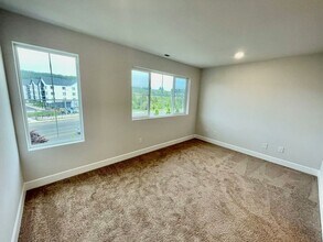 17054 SW Lemongrass Ln in Tigard, OR - Building Photo - Building Photo