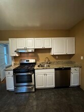 42 Calvin St, Unit 1L in Somerville, MA - Building Photo - Building Photo