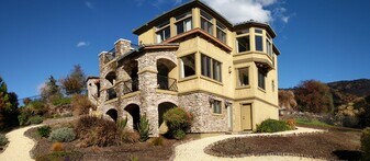 21 Pinnacle Peak St in Napa, CA - Building Photo