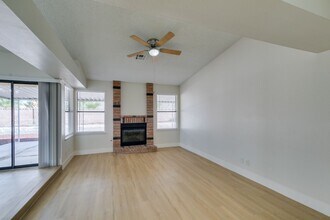 2801 Marathon Dr in Henderson, NV - Building Photo - Building Photo