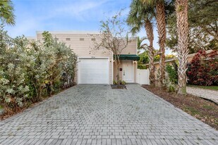316 SW 16th St in Fort Lauderdale, FL - Building Photo