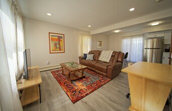 457 Jackson Ave, Unit 1 in Hackensack, NJ - Building Photo - Building Photo