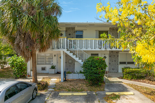 Townsite Apartments Five Condominiums in Lake Worth, FL - Building Photo - Building Photo