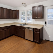 45 Delsole Rd in Hamden, CT - Foto de edificio - Building Photo