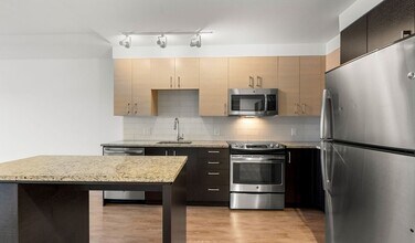 99 Kneeland St, Unit 713 in Boston, MA - Foto de edificio - Building Photo