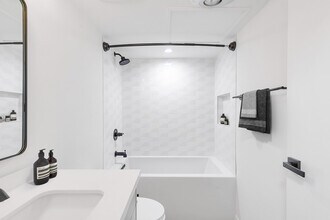 2062 Dracena Dr in Los Angeles, CA - Building Photo - Building Photo