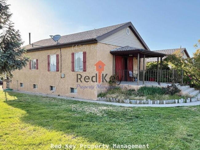 property at 229 N 7th St