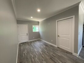 4214 Lois St in La Mesa, CA - Building Photo