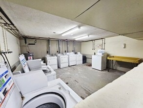 17 Wysocki Dr in Dudley, MA - Foto de edificio - Building Photo