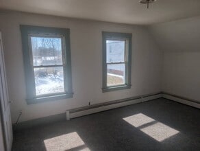35 Spruce St in Waterville, ME - Building Photo - Building Photo