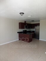 612 Sally Ln S in Clearwater, FL - Building Photo