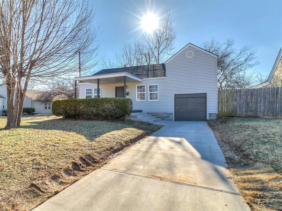 2200 NW 33rd St in Oklahoma City, OK - Building Photo