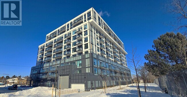 7439 Kingston Rd in Toronto, ON - Building Photo - Building Photo