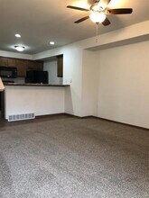 155 33rd Ave SW in Cedar Rapids, IA - Building Photo - Building Photo