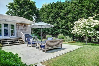 197 Coggeshall Ave in Newport, RI - Building Photo - Building Photo