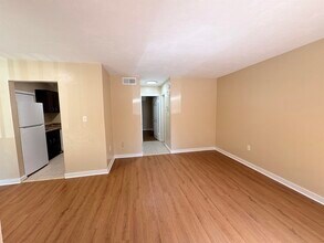 1530 Live Oak Dr in Tallahassee, FL - Building Photo - Building Photo