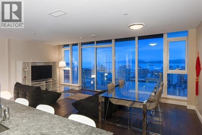 1372 Seymour St in Vancouver, BC - Building Photo - Building Photo