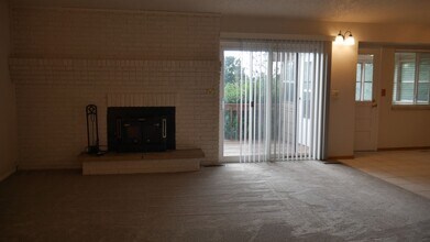 3045 Cortina Dr in Colorado Springs, CO - Building Photo - Building Photo