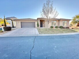 518 N Creek Ridge Cir in Washington, UT - Building Photo