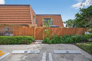 2701 27th Ct in Jupiter, FL - Building Photo