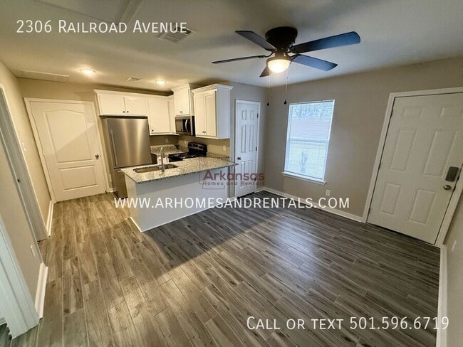 2306 Railroad Ave in North Little Rock, AR - Building Photo - Building Photo