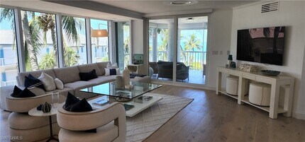 20 Seagate Dr in Naples, FL - Building Photo - Building Photo