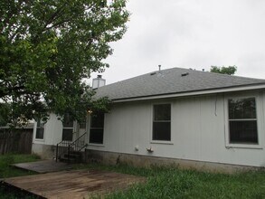 1811 Lion-Heart Dr in Cedar Park, TX - Building Photo - Building Photo