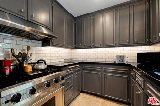 9019 Cynthia St in West Hollywood, CA - Building Photo - Building Photo